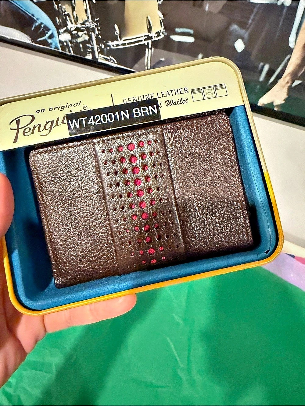 Penguin Billfold Wallet Leather in Brown NWT - Picture 2 of 4